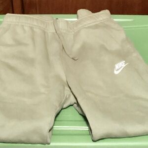 Nike MINT GREEN SWEATPANTS WITH  FLEECE COMFORT.